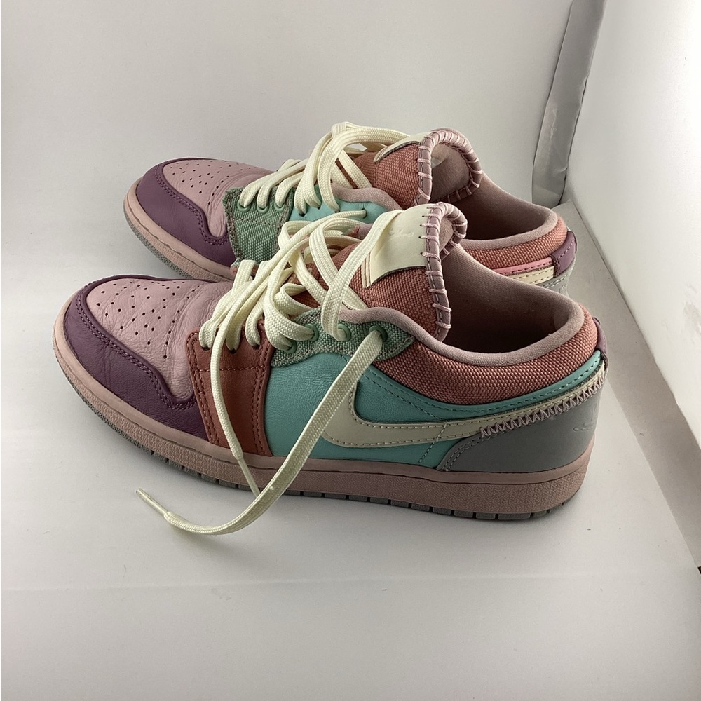 Nike Women's Multicolor Sneakers with Cream Accents - Picture 3 of 7